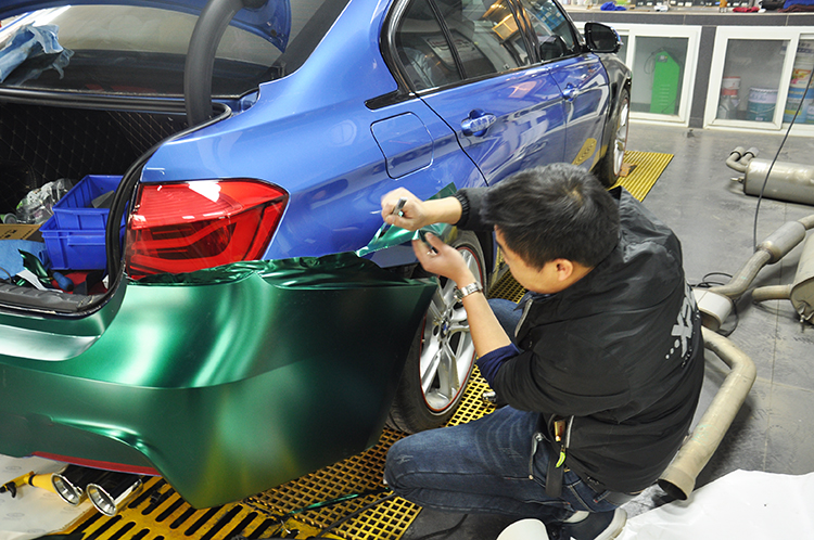 BMW3系电光祖母绿，玩转车身改色，色彩的车世界