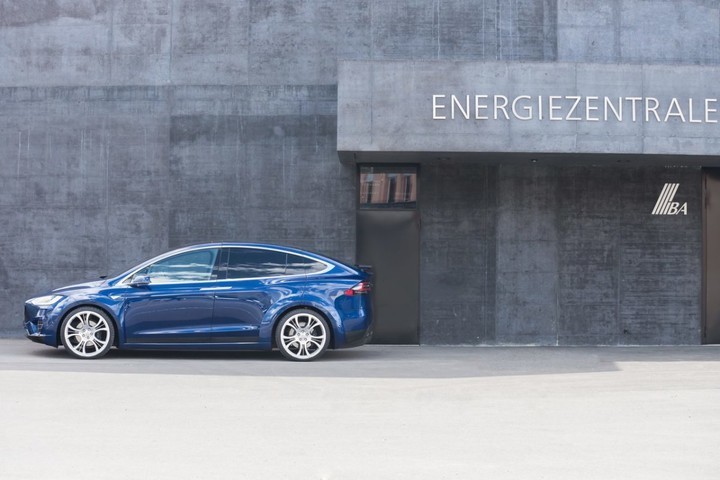 fab-design-releases-model-x-body-kit-the-suv-still-looks-bad-resembles-a-ford_8.jpg 8_conew1.jpg
